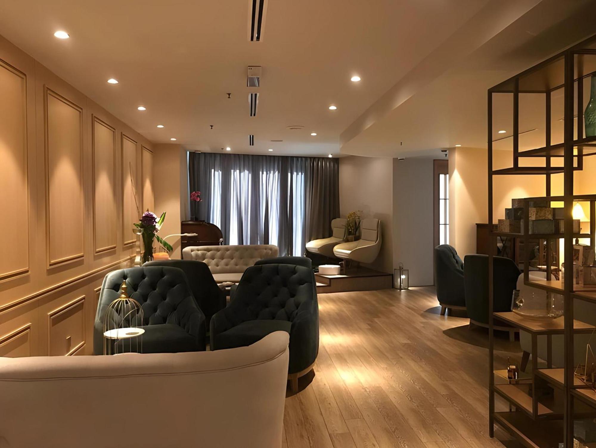 Hotel Ascott Kuala Lumpur Zewnętrze zdjęcie The lounge at the airport